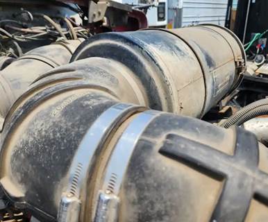 Kenworth T800 Air Cleaner / Air Filter Housing