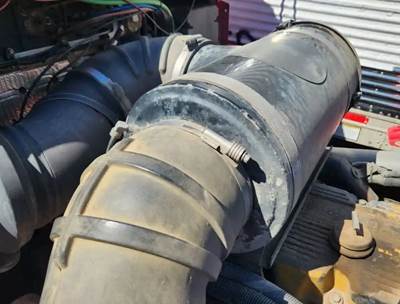 Kenworth T800 Air Cleaner / Air Filter Housing