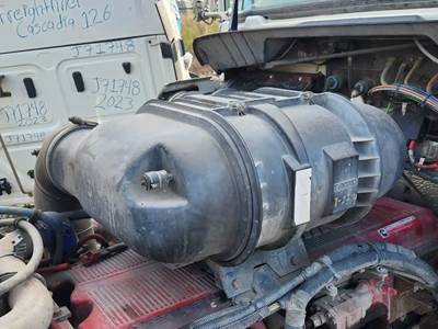 Kenworth T800 Air Cleaner / Air Filter Housing