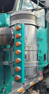 Kenworth W900 Left Air Cleaner / Air Filter Housing