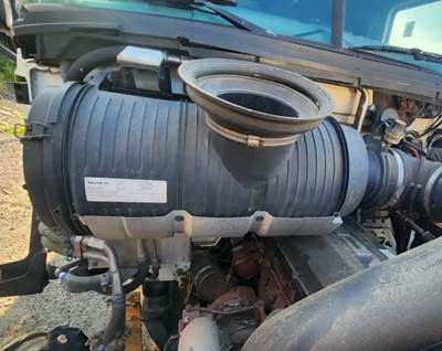 Mack Anthem Right Air Cleaner / Air Filter Housing