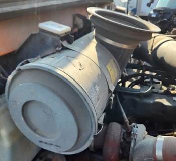 Mack CH612 Right Air Cleaner / Air Filter Housing