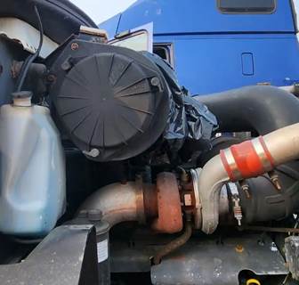 Mack CH613 Right Air Cleaner / Air Filter Housing