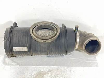 Mack Granite CV713 Right Air Cleaner / Air Filter Housing for a 2004 Mack CV713 Granite