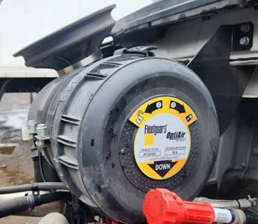 Mack MD Right Air Cleaner / Air Filter Housing