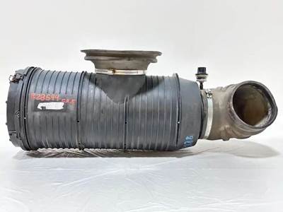 Mack Pinnacle CXU613 Right Air Cleaner / Air Filter Housing for a 2012 Mack CXU613