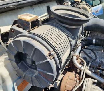 Mack Vision CXN613 Right Air Cleaner / Air Filter Housing for a 2006 Mack CXN613