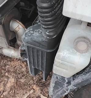 Mitsubishi FEC52S Right Air Cleaner / Air Filter Housing