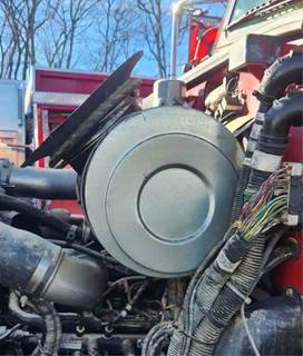 Peterbilt 335 Left Air Cleaner / Air Filter Housing