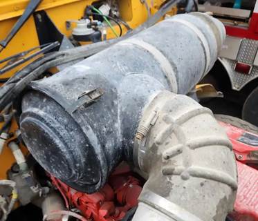 Peterbilt 365 Air Cleaner / Air Filter Housing