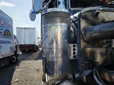 Peterbilt 378 Right Air Cleaner / Air Filter Housing