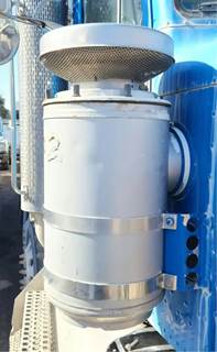 Peterbilt 378 Right Air Cleaner / Air Filter Housing