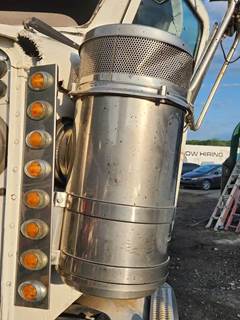 Peterbilt 389 Left Air Cleaner / Air Filter Housing
