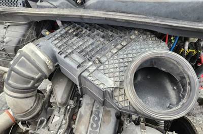 Peterbilt 567 Air Cleaner / Air Filter Housing