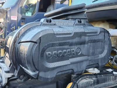 Peterbilt 579 Air Cleaner / Air Filter Housing