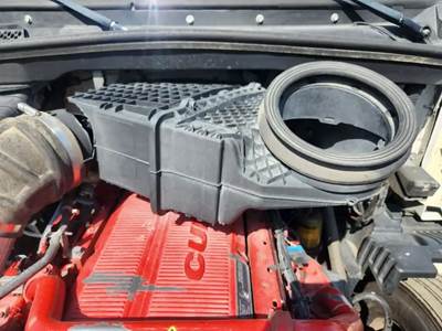 Peterbilt 579 Air Cleaner / Air Filter Housing