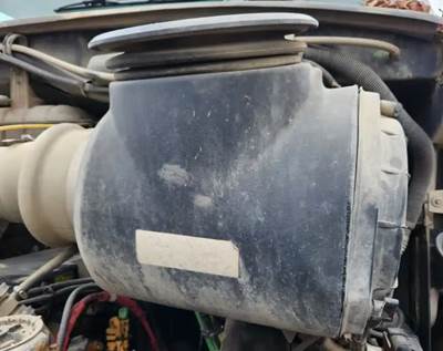 Sterling L9500 Left Air Cleaner / Air Filter Housing