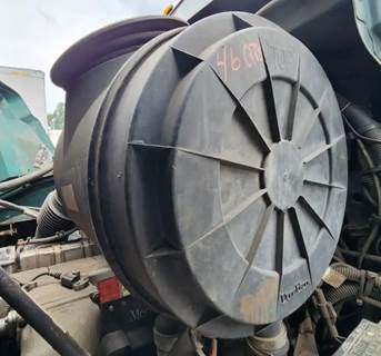 Sterling L9500 Left Air Cleaner / Air Filter Housing