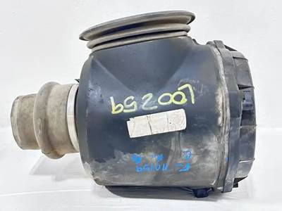 Sterling L9500 Left Air Cleaner / Air Filter Housing