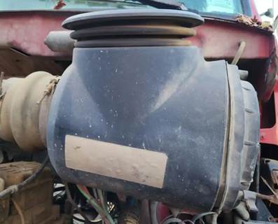 Sterling L9522 Left Air Cleaner / Air Filter Housing