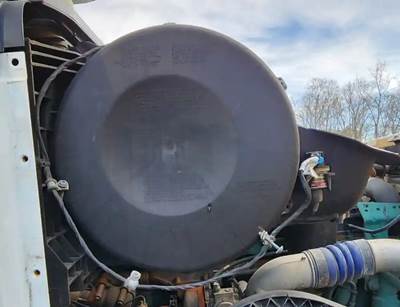 Volvo VNL Right Air Cleaner / Air Filter Housing