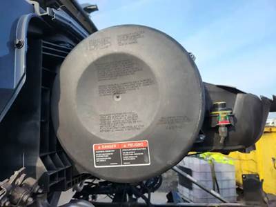 Volvo VNL Right Air Cleaner / Air Filter Housing