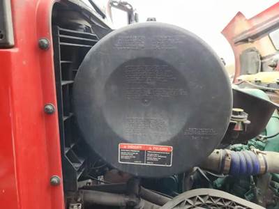 Volvo VNL Right Air Cleaner / Air Filter Housing