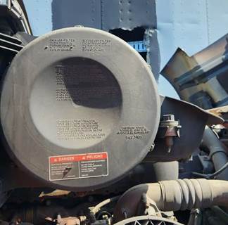 Volvo VNL Right Air Cleaner / Air Filter Housing