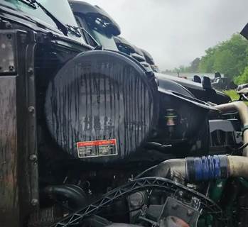 Volvo VNL Right Air Cleaner / Air Filter Housing