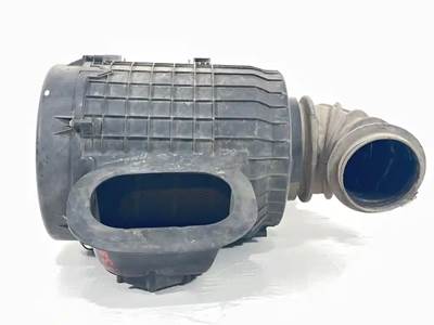 Volvo VNL Right Air Cleaner / Air Filter Housing