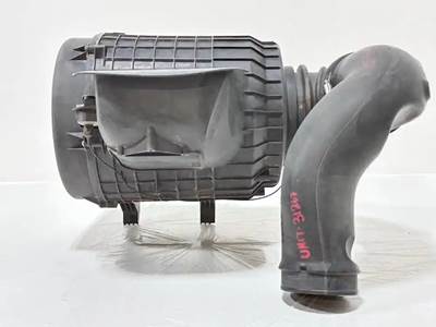 Volvo VNL Right Air Cleaner / Air Filter Housing