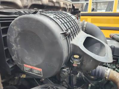 Volvo VNL Right Air Cleaner / Air Filter Housing