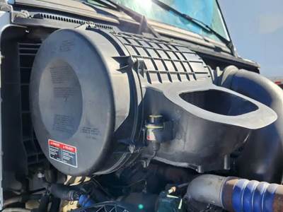 Volvo VNL Right Air Cleaner / Air Filter Housing