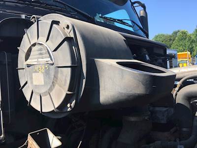 Volvo VNM Right Air Cleaner / Air Filter Housing