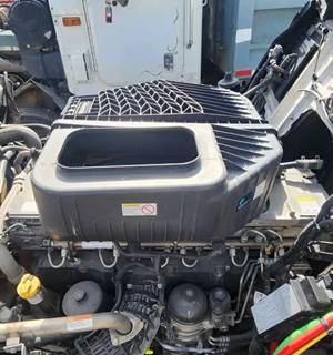 Western Star 5700 Air Cleaner / Air Filter Housing