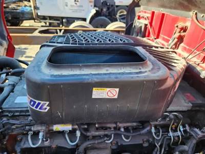 Western Star 5700 Air Cleaner / Air Filter Housing