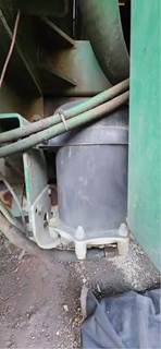 Ford F-800 Air Dryer for a 1989 Ford F800