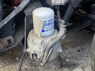 Freightliner Cascadia 113 Air Dryer