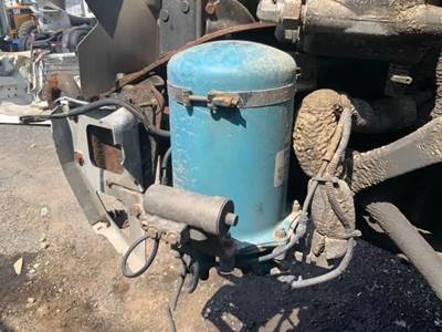 Freightliner Cascadia 113 Air Dryer