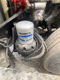 Freightliner Cascadia 113 Air Dryer