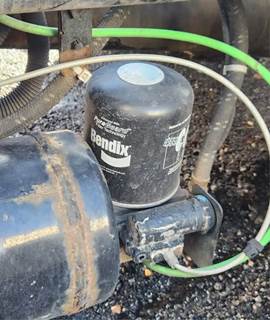 Freightliner Cascadia 113 Air Dryer