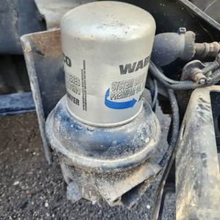 Freightliner Cascadia 113 Air Dryer