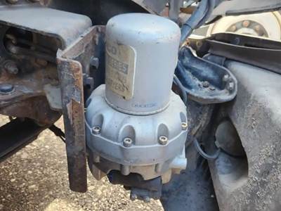 Freightliner Cascadia 113 Air Dryer