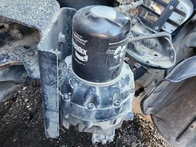Freightliner Cascadia 113 Air Dryer