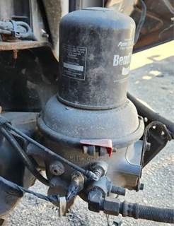 Freightliner Cascadia 116 Air Dryer for a 2020 Freightliner Cascadia 116 Day Cab