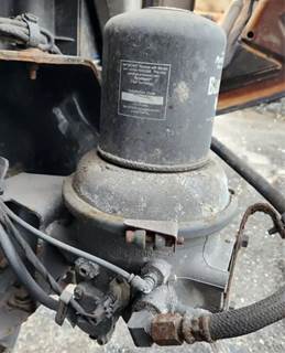 Freightliner Cascadia 116 Air Dryer for a 2020 Freightliner Cascadia 116 Day Cab