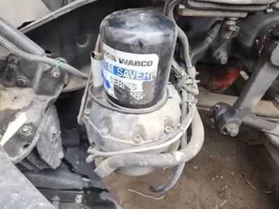 Freightliner Cascadia 125 Air Dryer