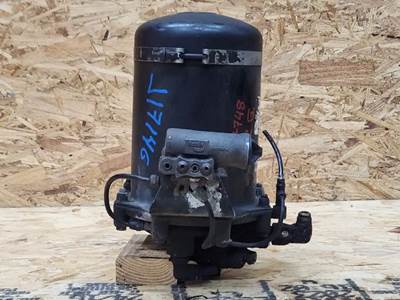 Freightliner Cascadia 125 Air Dryer