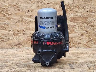 Freightliner Cascadia 125 Air Dryer