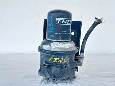 Freightliner Cascadia 125 Air Dryer